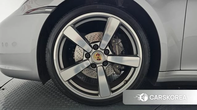 Porsche 911(992) id 4958579 из Кореи 28
