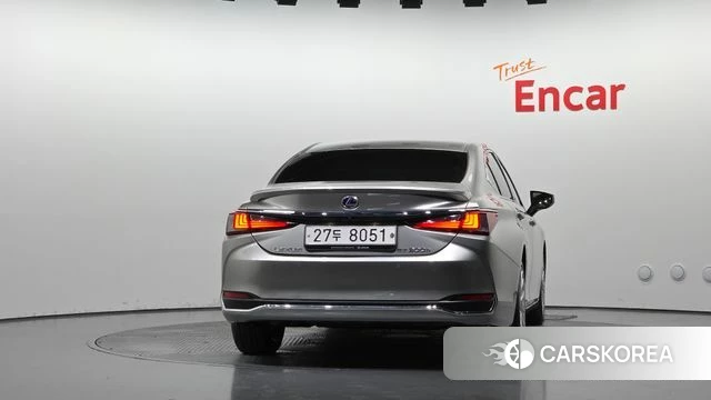 Lexus ES300h 7th generation id 4930636 из Кореи 27