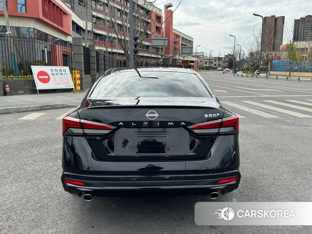 Nissan Altima 2023 Черный из Китая, фото 4