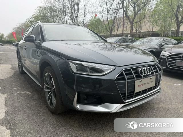 Audi A4L 2021 Темно-серый из Китая, фото 4