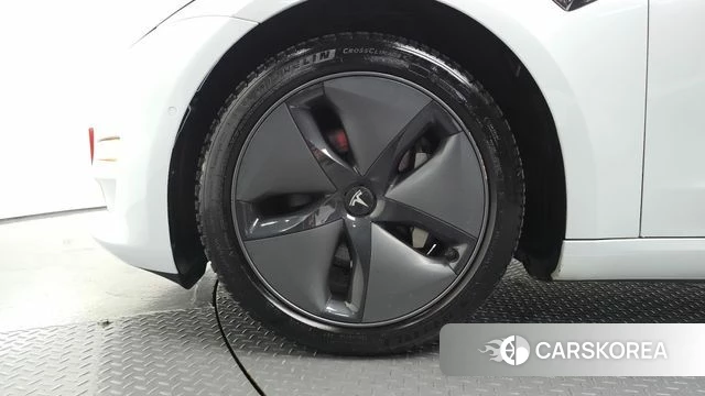 Tesla Model 3 id 4894784 из Кореи 26