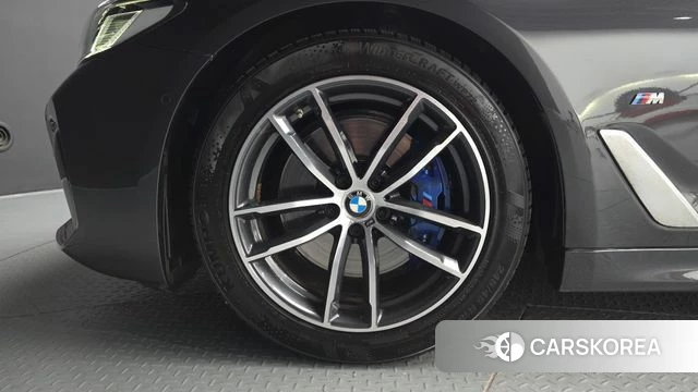 BMW 5 Series (G30) id 5012590 из Кореи 29