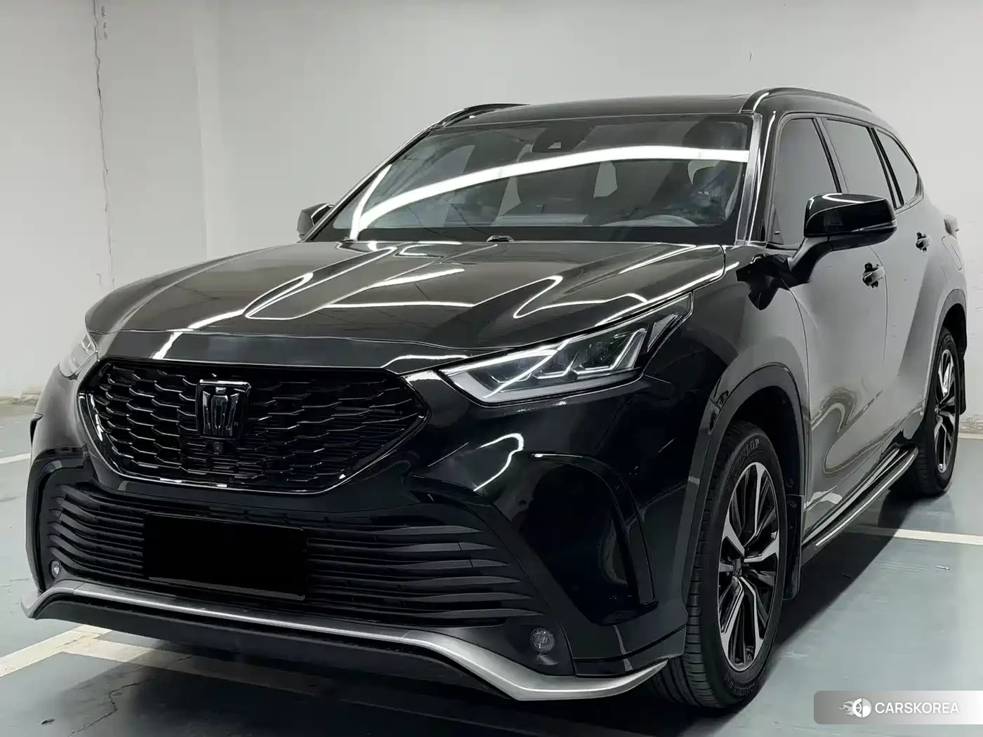 Toyota Crown 2024 Черный из Китая, фото 4