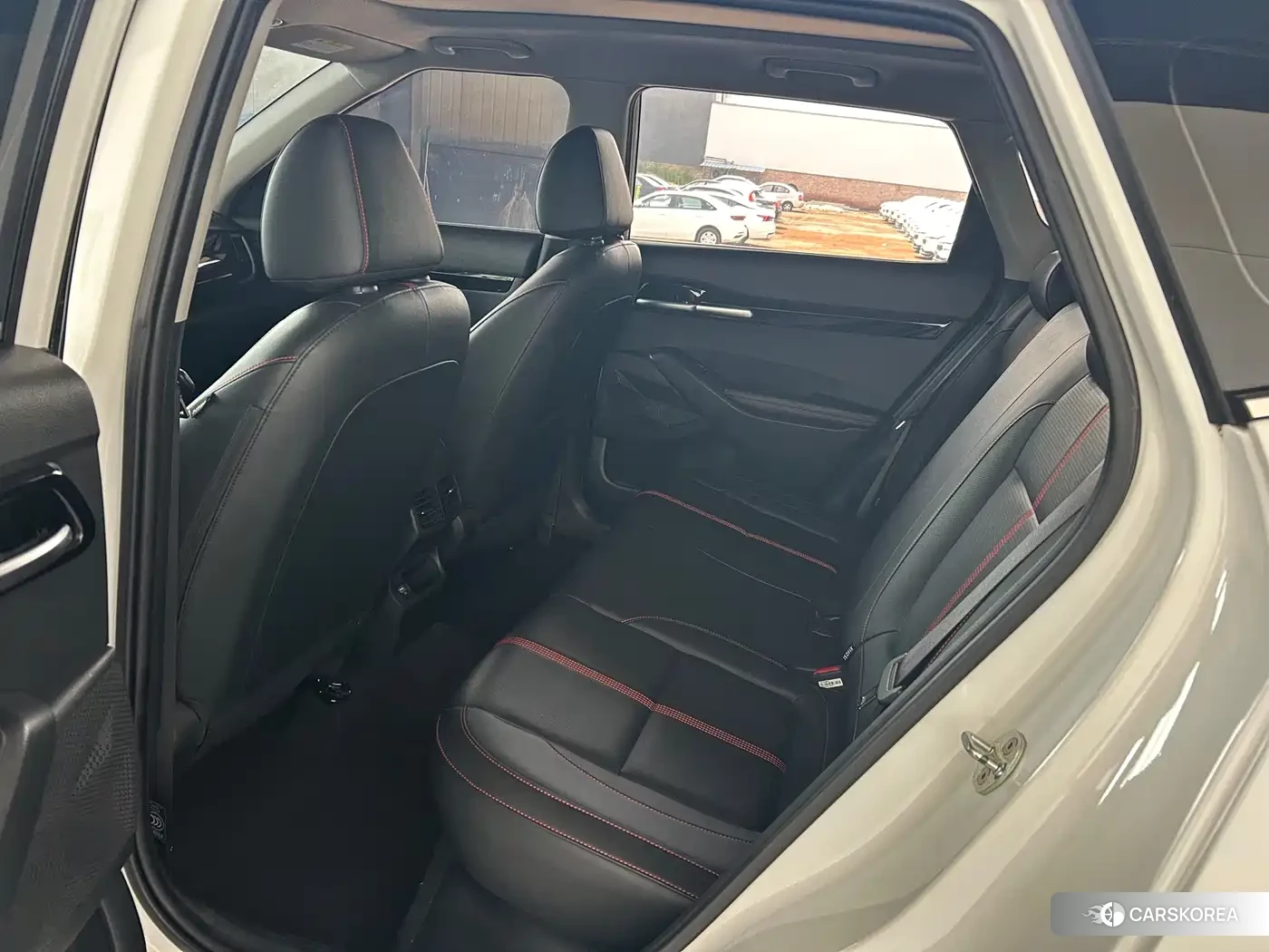Kia KX3 2022 Белый из Китая, фото 4