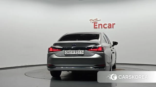 Lexus ES300h 7th generation id 4976993 из Кореи 28