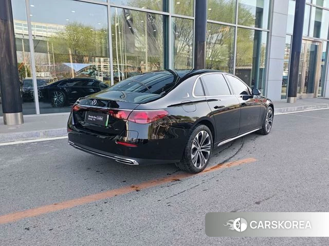 Mercedes-Benz E-Class 2024 Черный из Китая, фото 4