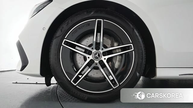 Mercedes-Benz E-Class W214 id 4921238 из Кореи 32