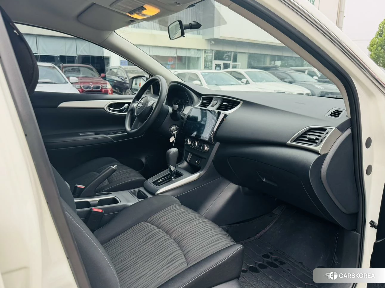Nissan Sylphy 2024 Белый из Китая, фото 5