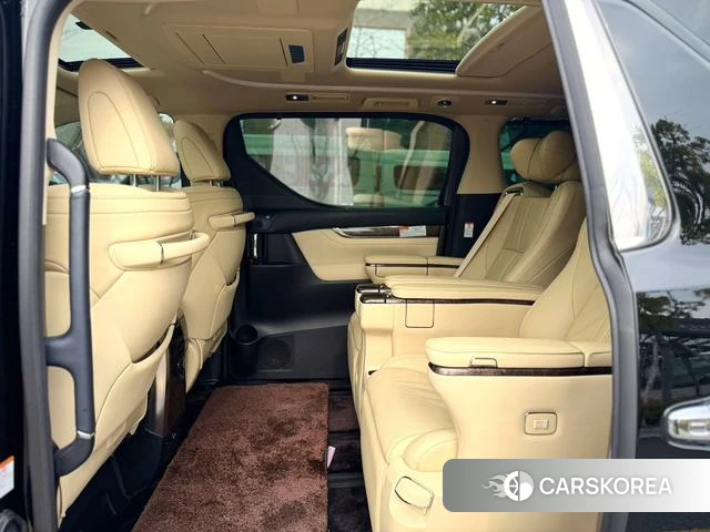 Toyota Alphard 2022 Черный из Китая, фото 4