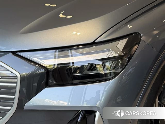 Audi Q4 2025 Синий из Китая, фото 4