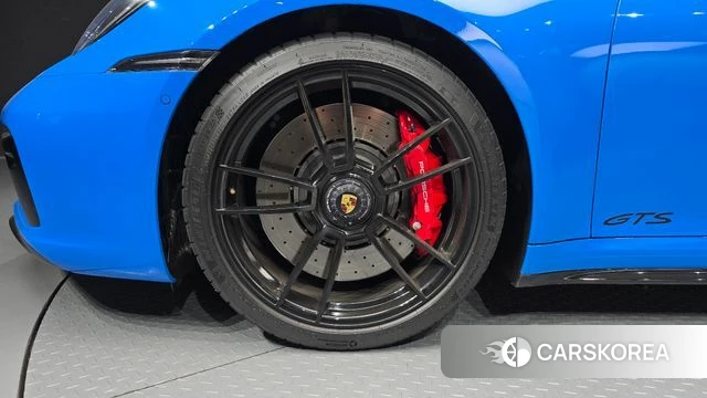 Porsche 911(992) id 5022609 из Кореи 31