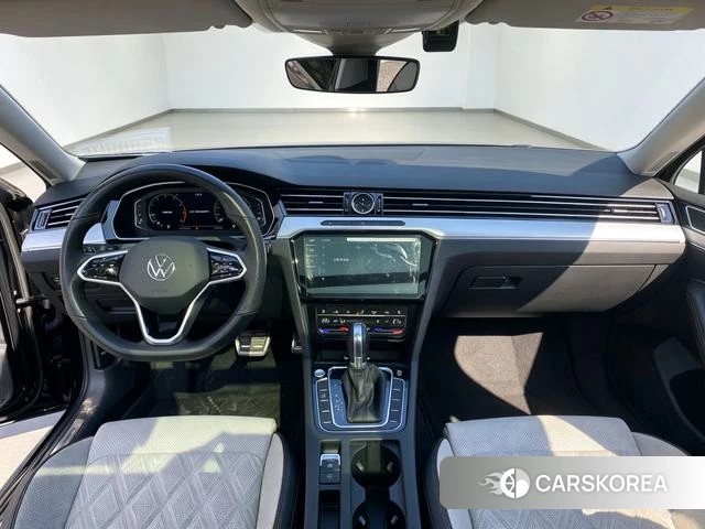 Volkswagen Magotan 2023 Черный из Китая, фото 4