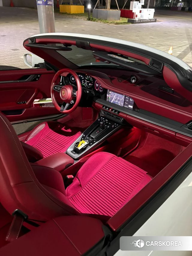 Porsche 911(992) id 4948500 из Кореи 9