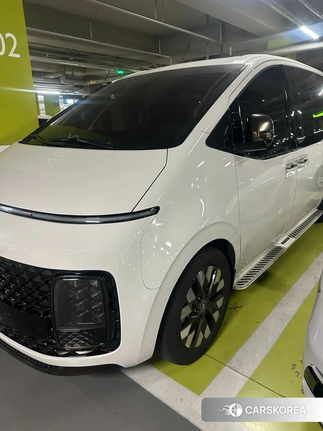 Hyundai Staria 2023 Белый из Кореи, фото 4