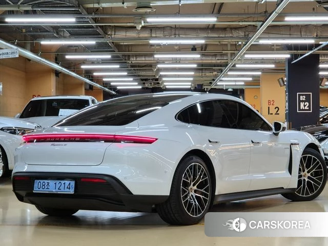 Porsche Taycan id 4927951 из Кореи 14