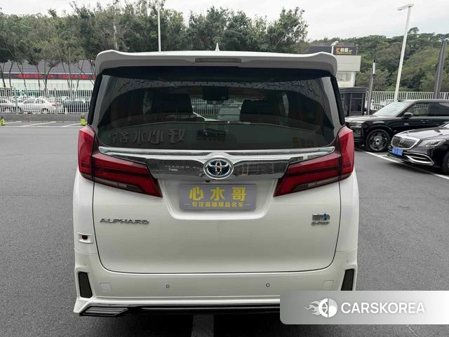 Toyota Alphard 2023 Белый из Китая, фото 6