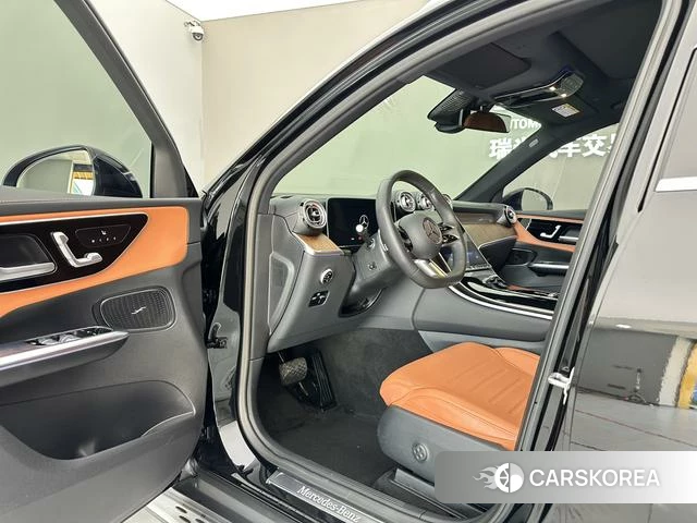 Mercedes-Benz GLC 2023 Черный из Китая, фото 4