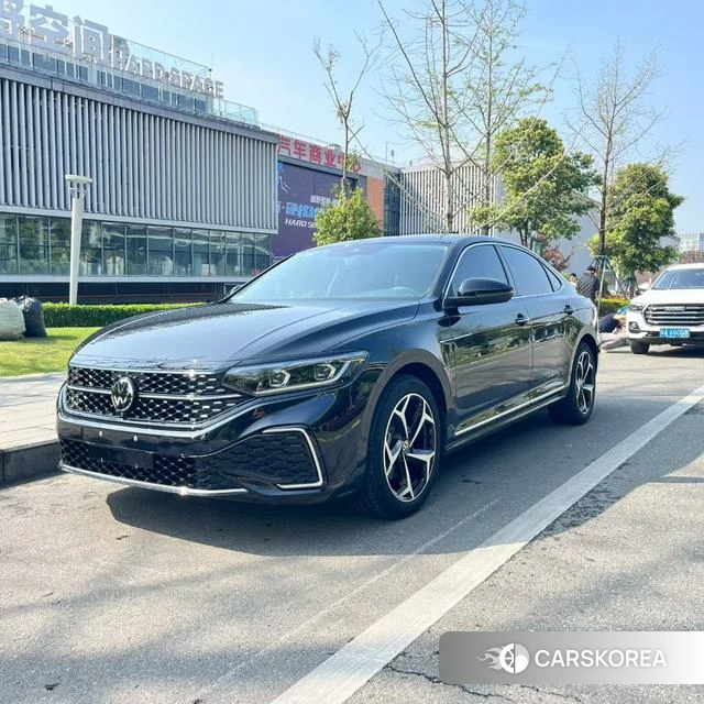 Volkswagen Passat 2025 Черный из Китая, фото 6