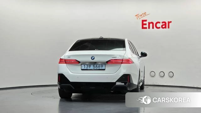 BMW i5 (G60) id 4934915 из Кореи 29