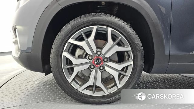 Kia Seltos id 4987937 из Кореи 32