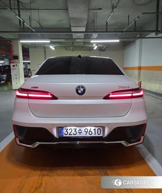 BMW 7 Series (G70) 2025 Белый из Кореи, фото 4