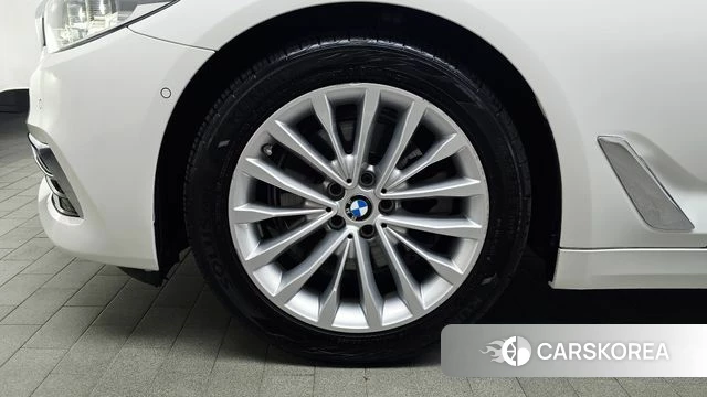 BMW 5 Series (G30) id 4988461 из Кореи 30