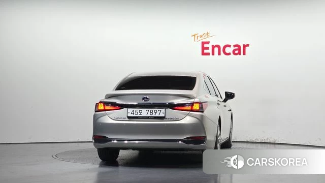 Lexus ES300h 7th generation id 5029317 из Кореи 14