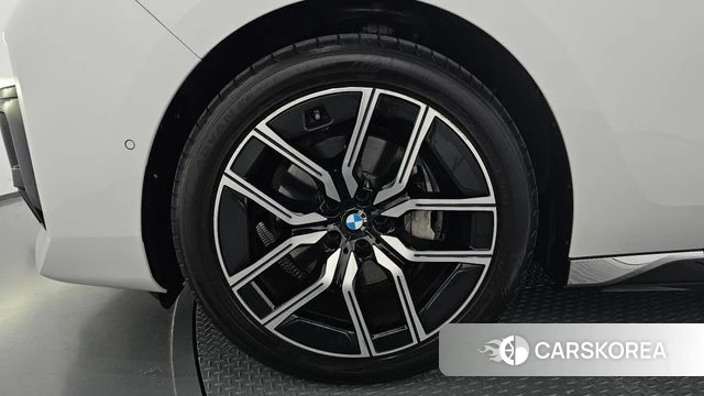 BMW 7 Series (G70) id 4964373 из Кореи 31