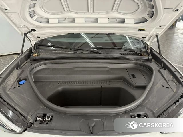 Audi Q6L 2025 Белый из Китая, фото 4