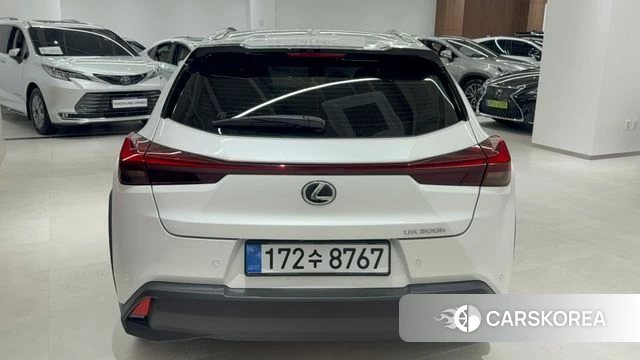Lexus UX300h id 4947061 из Кореи 7