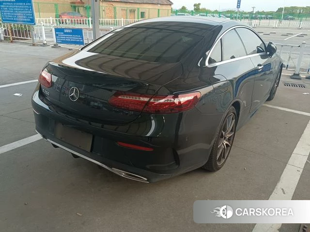 Mercedes-Benz E-Class 2023 Зеленый из Китая, фото 4