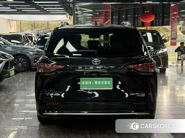 Toyota Sienna 2023 Черный из Китая, фото 5