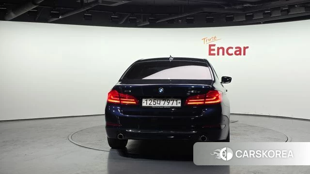 BMW 5 Series (G30) id 3833990 из Кореи 14