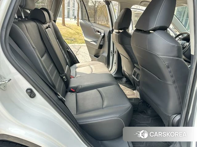Toyota RAV4 2021 Белый из Китая, фото 4