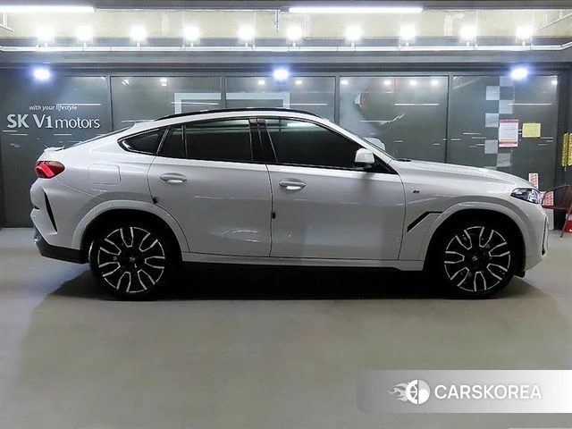 BMW X6 (G06) 2023 Белый из Кореи, фото 4