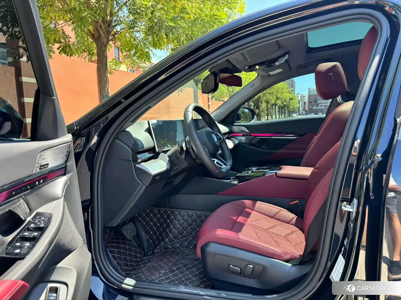BMW 5 series 2025 Черный из Китая, фото 4
