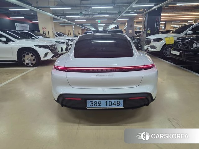 Porsche Taycan id 4654044 из Кореи 14