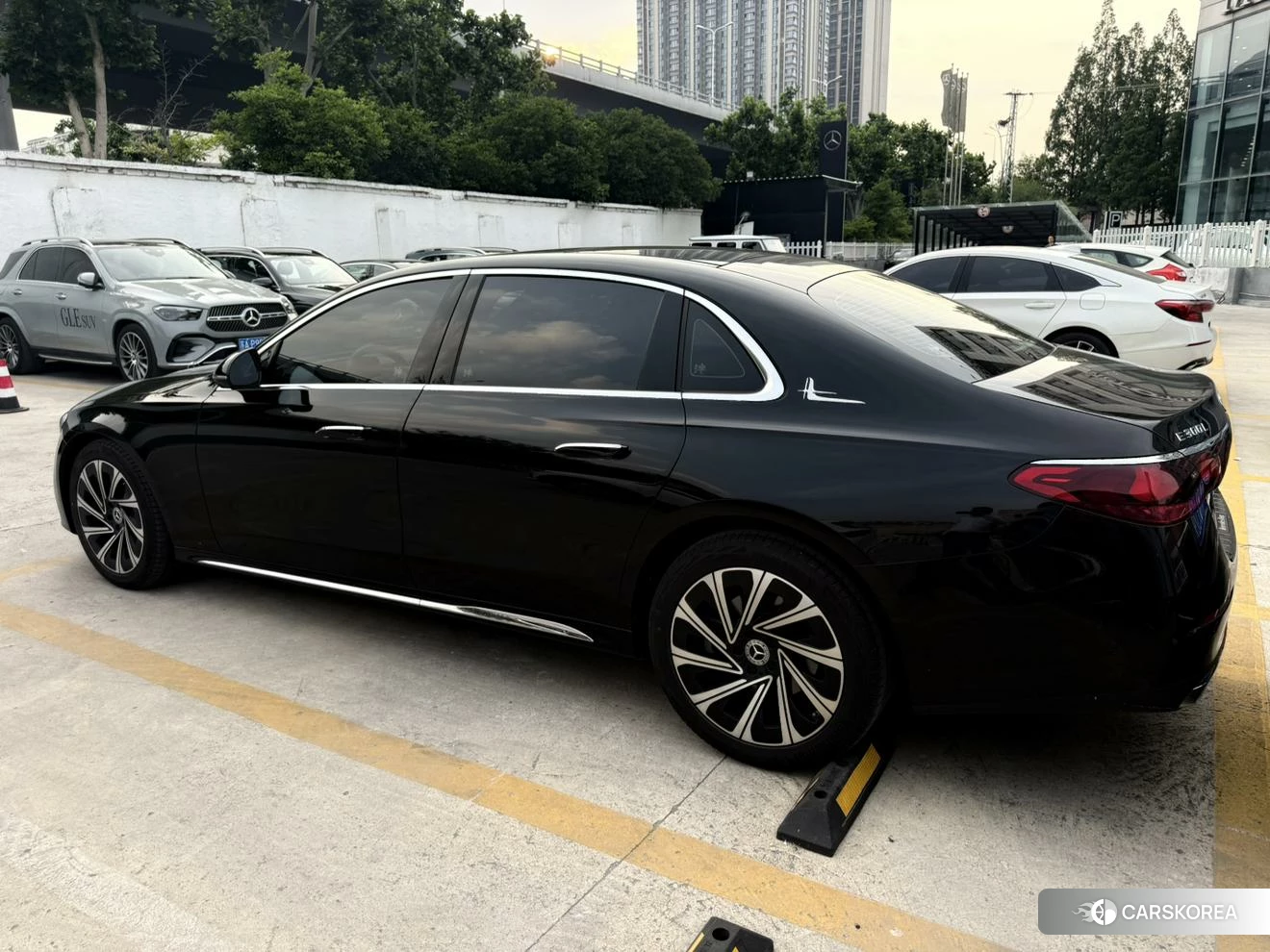 Mercedes-Benz E-Class 2025 Черный из Китая, фото 4