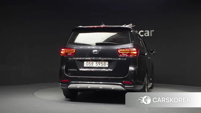 Kia The New Carnival id 4998659 из Кореи 29