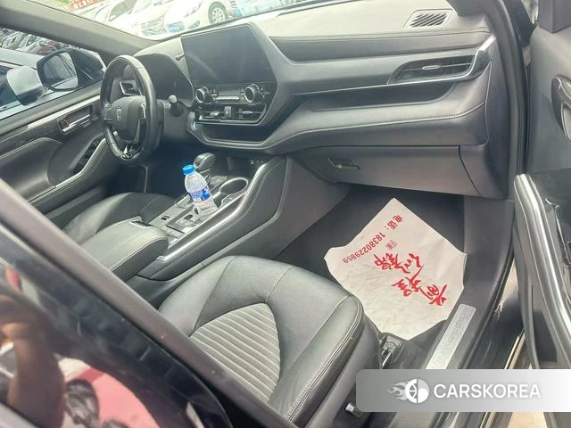 Toyota Crown 2022 Черный из Китая, фото 4