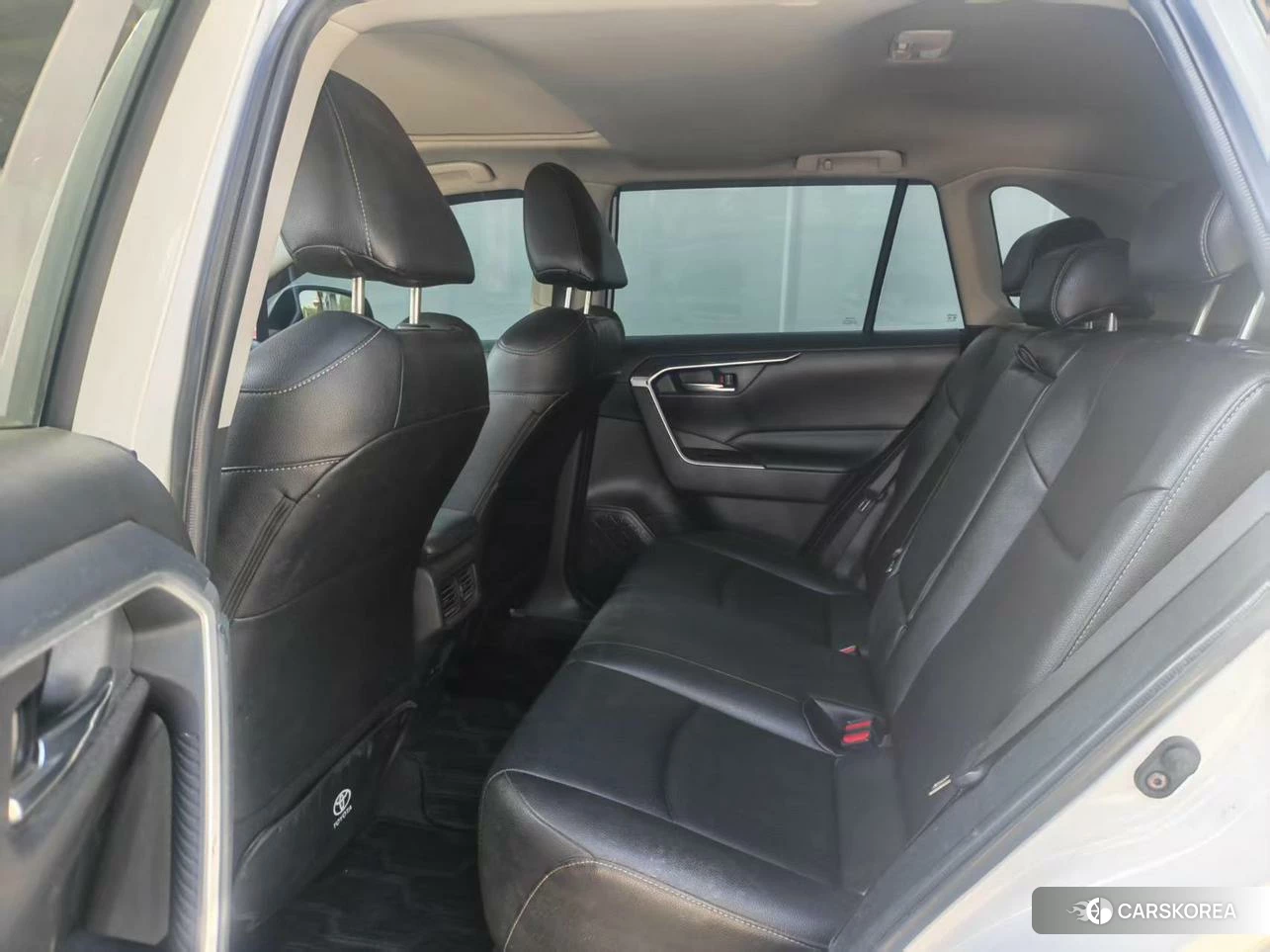 Toyota RAV4 2021 Белый из Китая, фото 5