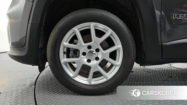 Jeep Renegade id 4929708 из Кореи 26