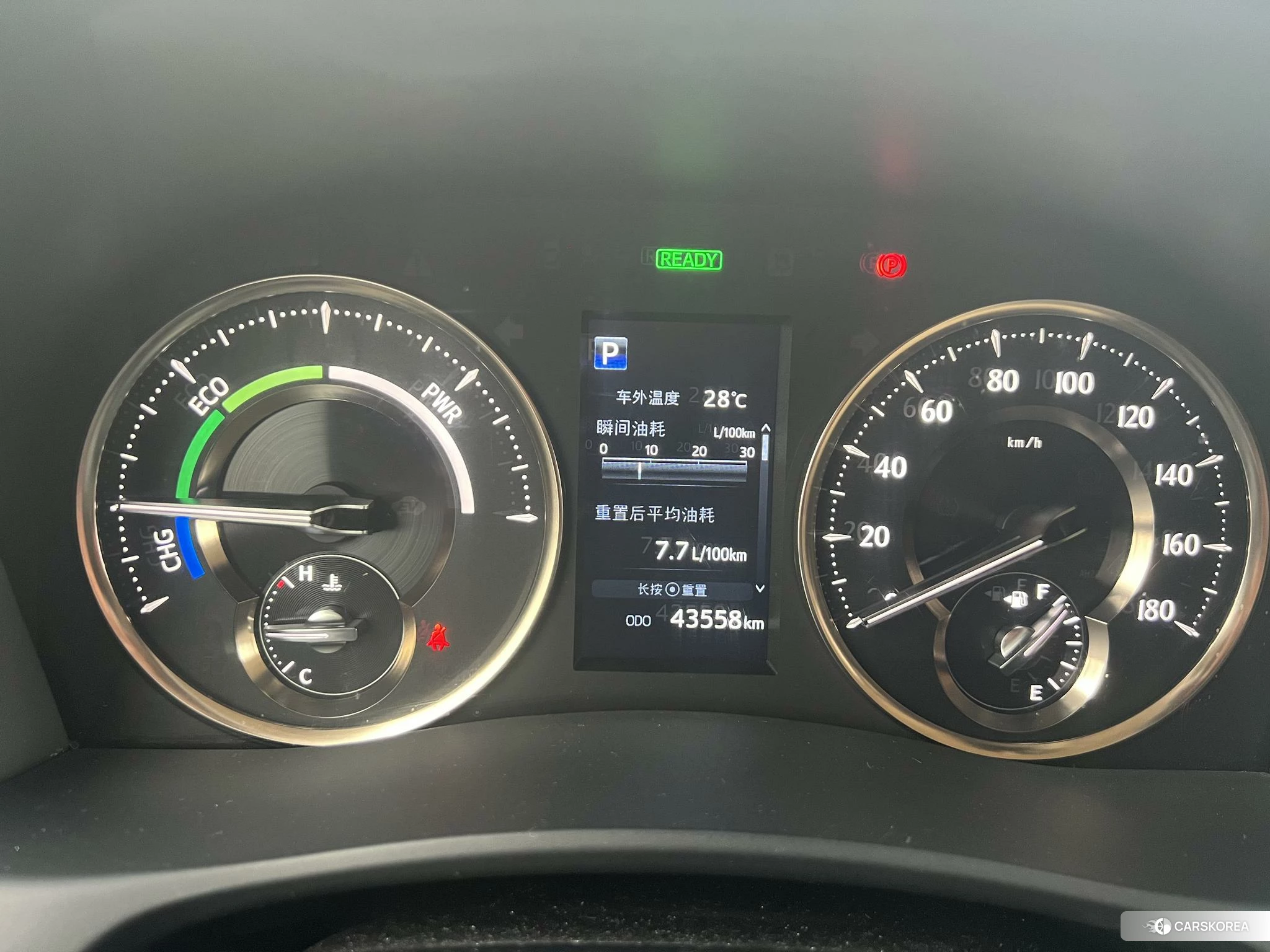 Toyota Alphard 2021 Белый из Китая, фото 4