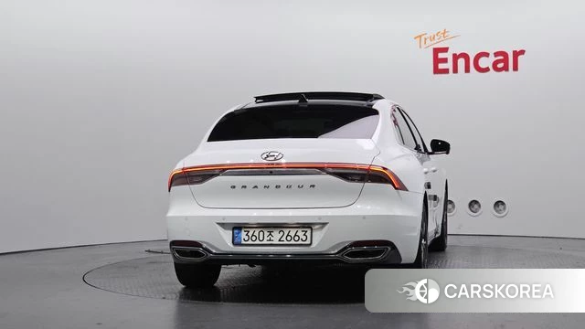 Hyundai The New Grandeur IG id 4541117 из Кореи 24