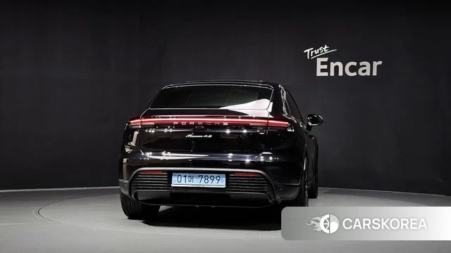 Porsche Makan EV id 4980164 из Кореи 14