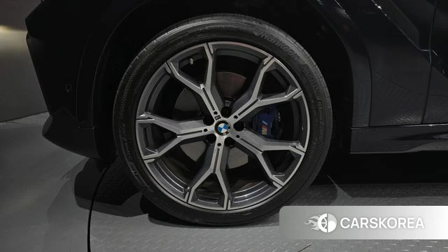 BMW X6 (G06) id 4976792 из Кореи 27