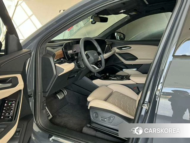 Audi Q6L 2025 Темно-серый из Китая, фото 5