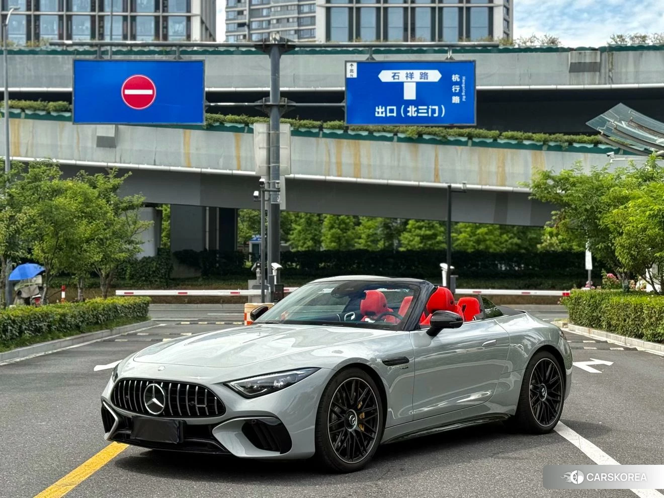 Mercedes-Benz AMG SL 2023 Темно-серый из Китая, фото 4