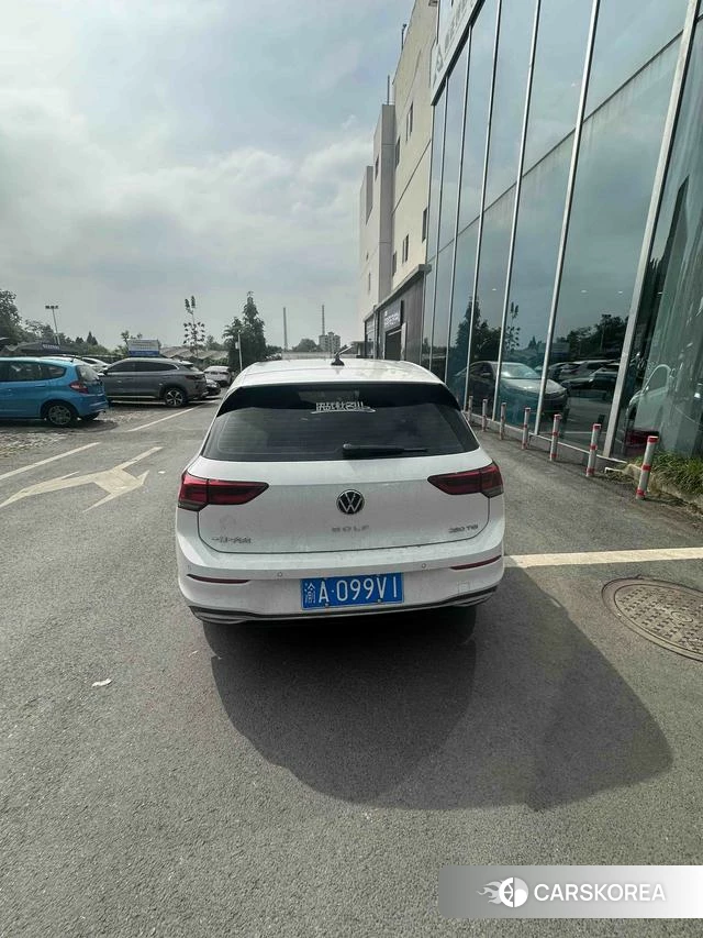 Volkswagen Golf 2024 Белый из Китая, фото 4