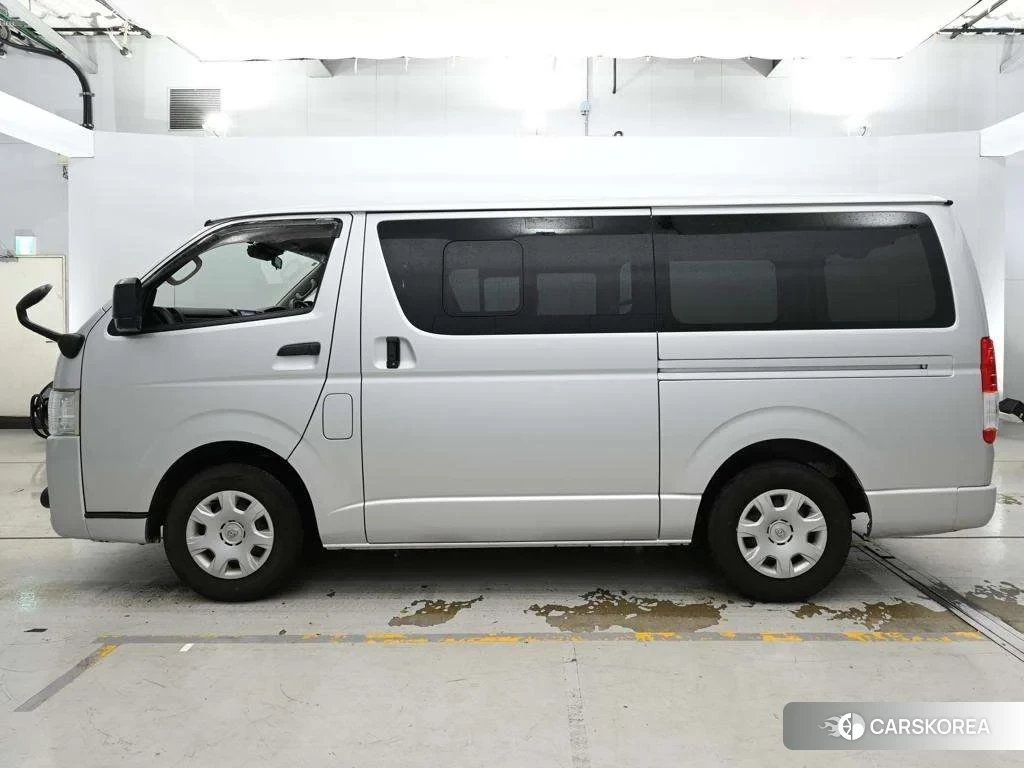 Toyota HiAce Van 2021 из Японии, фото 4